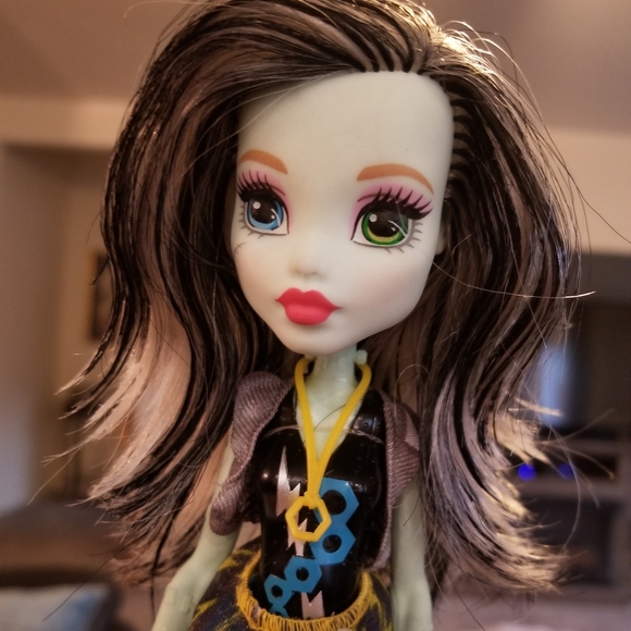 Meet your Posher, Posh - Picture 15 of 16